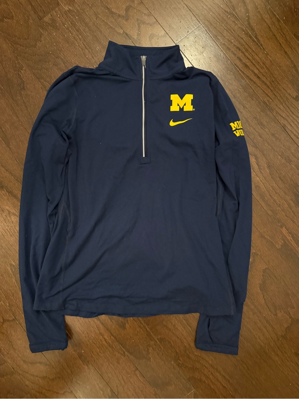 Women’s Nike Dri-Fit Navy Quarter-Zip Pullover, Medium